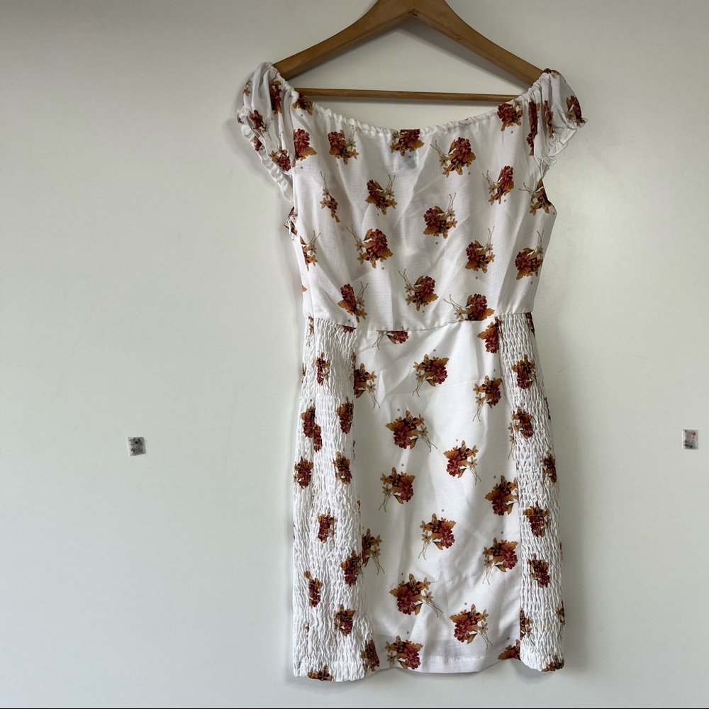 Princess Polly white smocked sides floral print boho mini dress - Picture 4 of 6